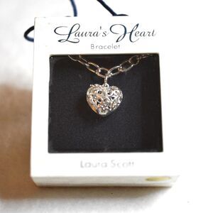 NIB Laura Scott Laura's Heart Silver Tone Filigree Heart Blue Crystals Bracelet
